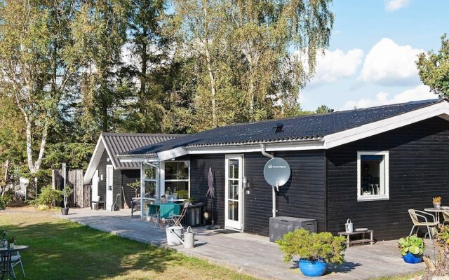 Stunning Lakeside Holiday Home in Skanderborg