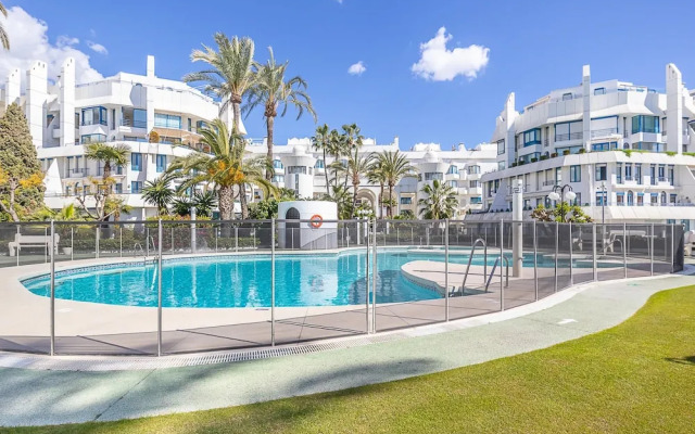 Marbella Pool House Ph77 on sea Shore