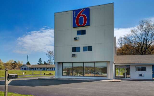 Motel 6 Bellville, OH - Mid Ohio