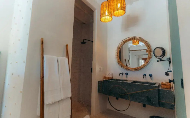 Ser Casasandra Boutique Hotel