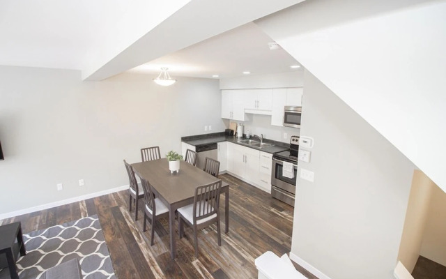 Modern 3 Bedrooms Townhouse in Southpoint