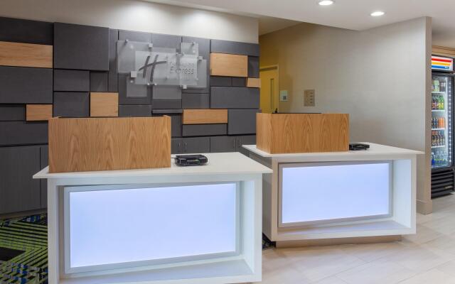 Holiday Inn Express & Suites Vandalia, an IHG Hotel