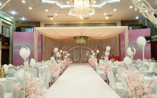 Zidongge Huatian Hotel