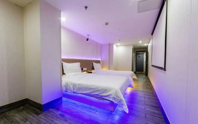 Ala Zhuoying Hotel (Foshan Nanhai Hongwei Building)