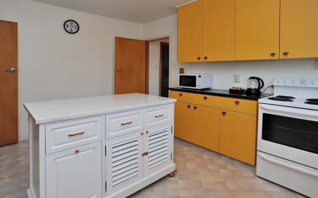 Woodbury Villa