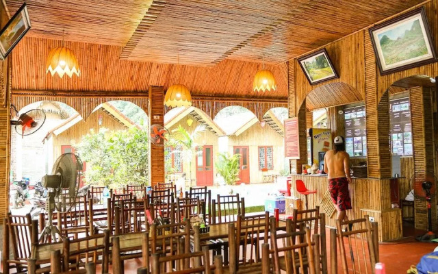 Quoc Khanh Bamboo Homestay - Hostel