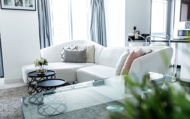 Nasma Luxury Stays - Cayan Tower