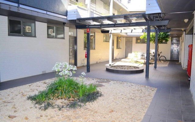Barkly Apartments