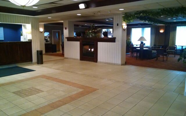 Holiday Inn Express Hotel & Suites Providence-Woonsocket by IHG