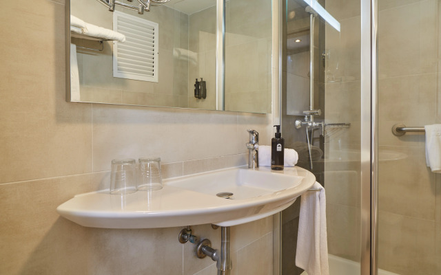 Invisa Hotel Club Cala Blanca