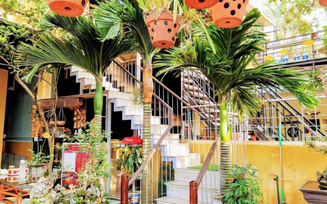 Q Homestay Garden