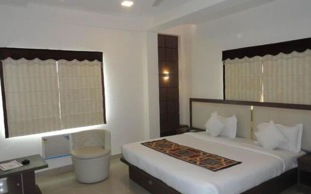Treebo Maniram Palace