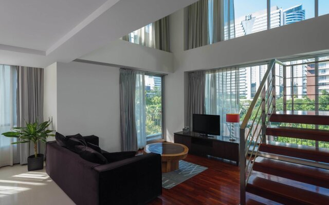 Silom Lofts Hotel