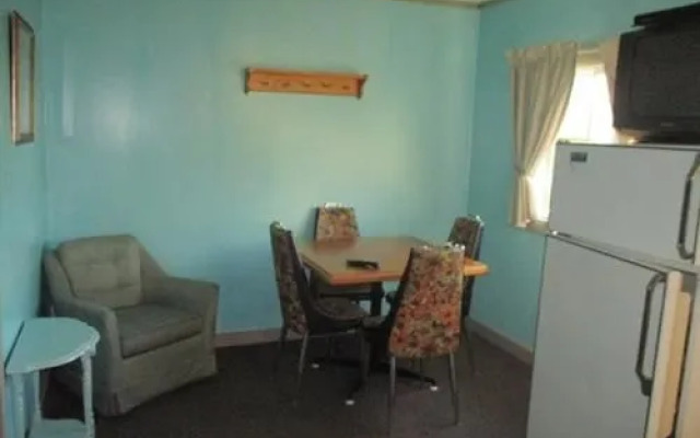 Makiebares Waterfront Accommodations