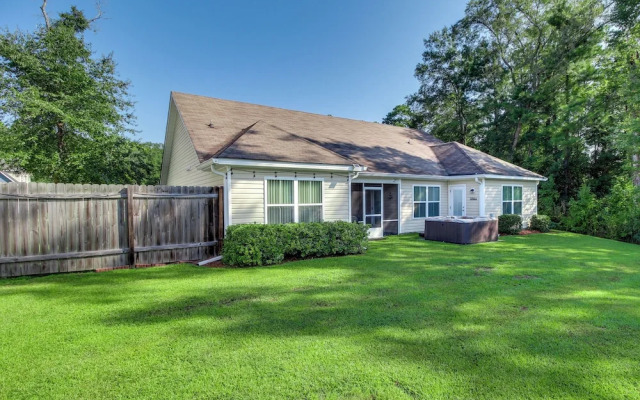Screened Patio: Rincon Home, 18 Mi to Savannah!