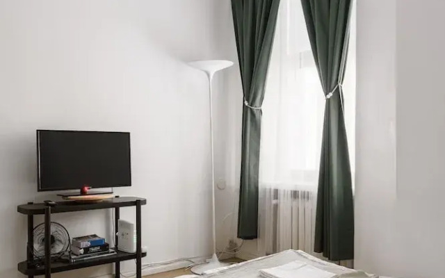 1BR Demure Design Urban Living Space