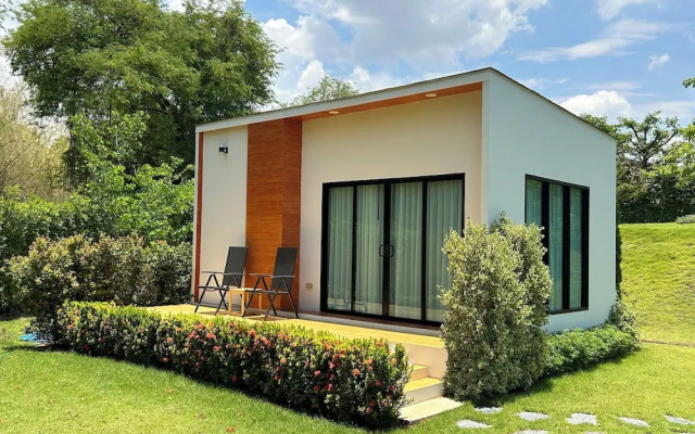 Rakmak Kan Resort & Cafe