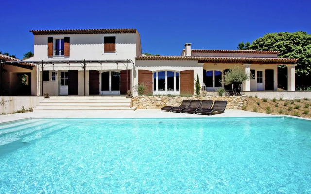 Luxury Villa in Provence With a Private Pool