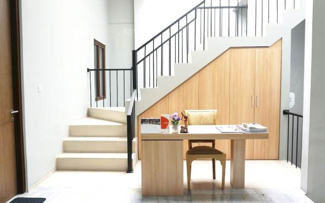 UROOMS Senopati
