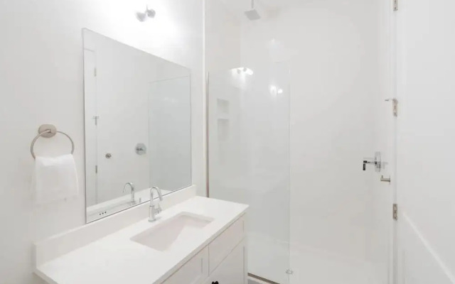 The Grove 6 by Avantstay Private Balcony