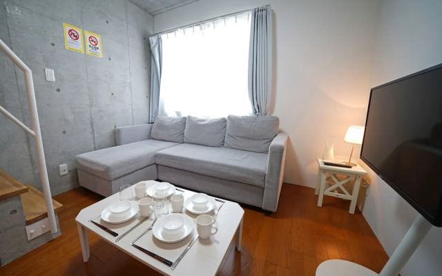 Laffitte Hirai Condominium Hotel