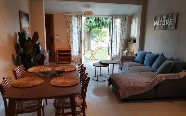 Relaxing 2p apartment in front of a lovely garden