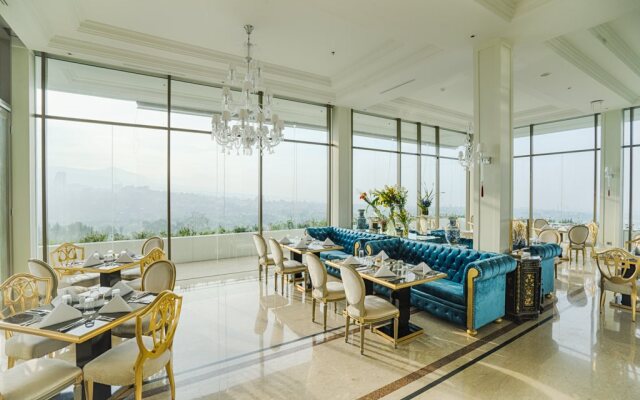 Art Deco Luxury Hotel & Residence