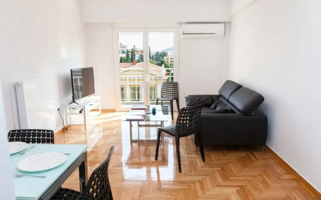 Apartment with Lovely View At Kolonaki