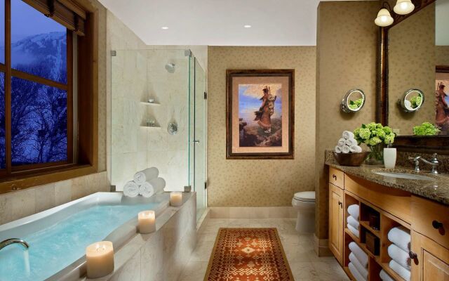 Snake River Lodge - Amenities at Sister Property