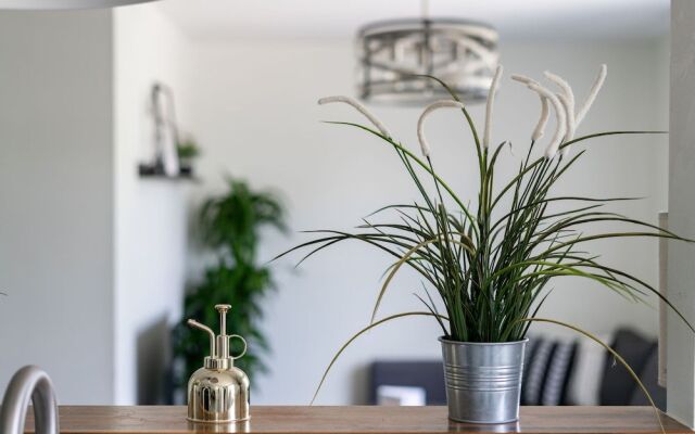 Jungle House Modern Lofts – Arena District & Short North