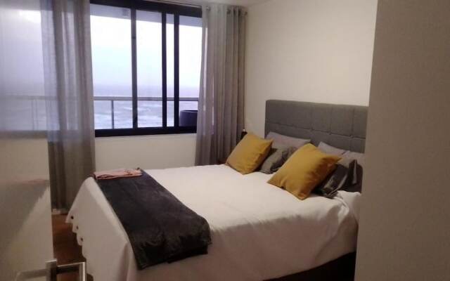 Modern Apartment First Line Beach, Montevideo UY