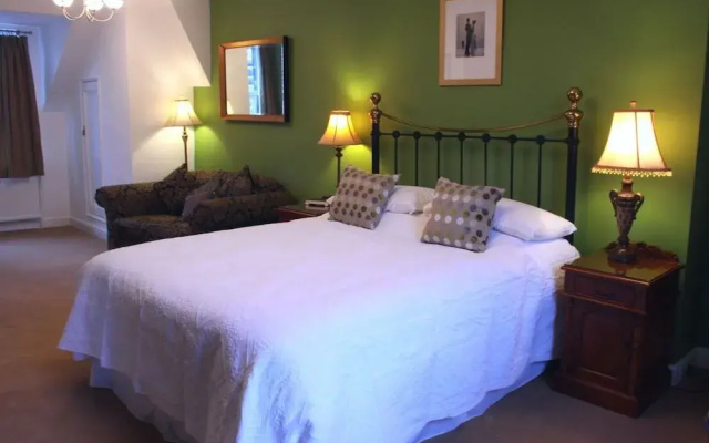 Wynnstay House