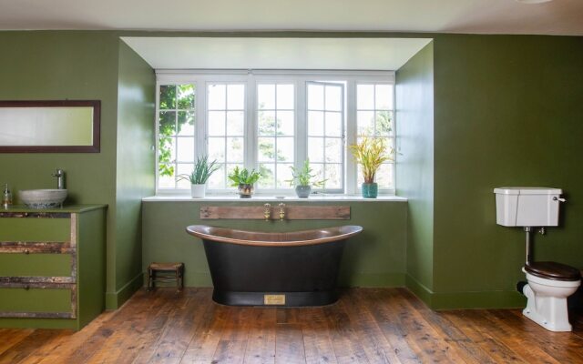 Large Country House in Ashdown Forest
