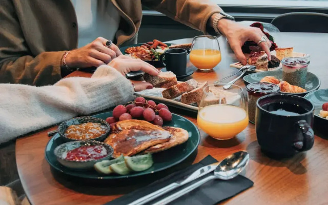 Enter St. Elisabeth Hotel