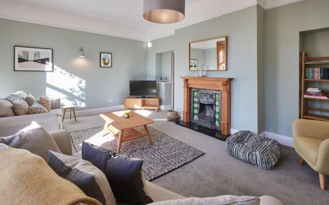 Host Stay Taylor Street