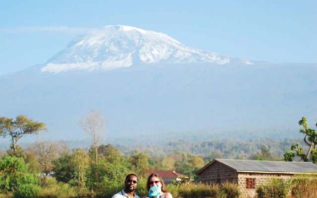 Honey Badger Lodge Moshi