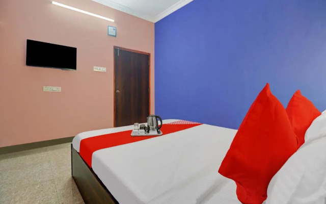 OYO 70303 S V Residency Kajaguda