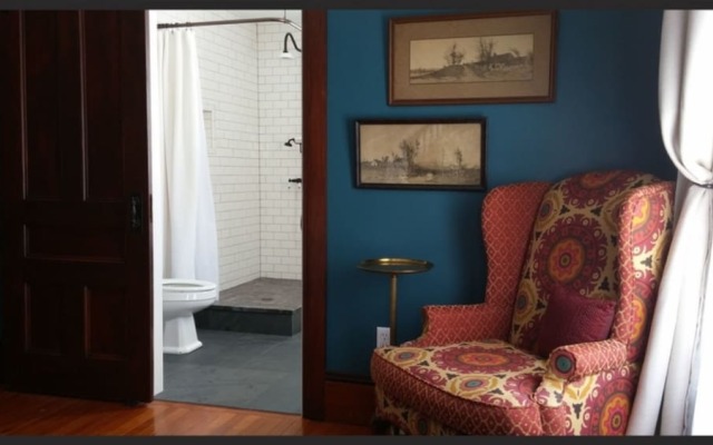 Burdett House Bed & Breakfast