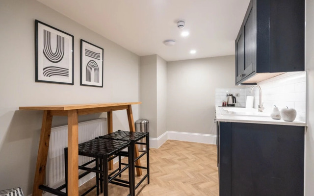 Old Abbey House Hotel