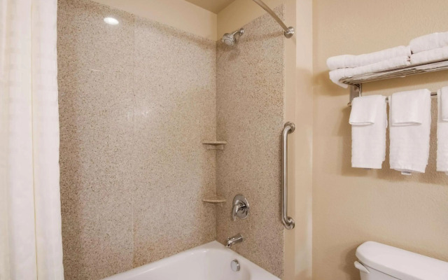 Best Western Shelby Inn & Suites