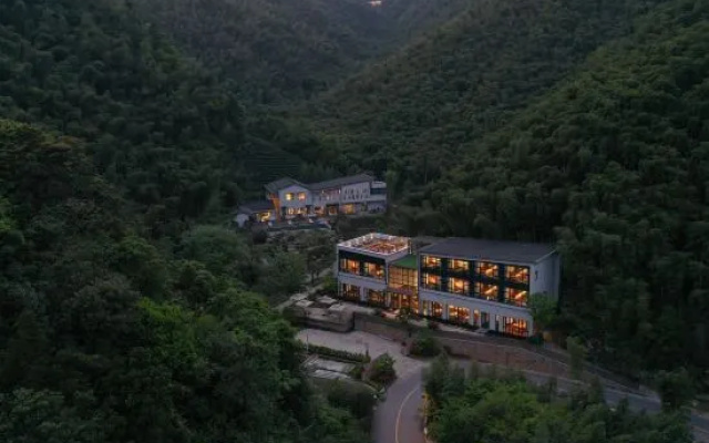 Wuta Xinshe (Jingshan Temple Branch) – Outside – Hangzhou