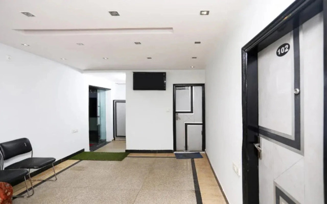 Hotel3BS Houses Dx by OYO Rooms