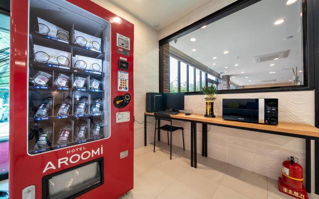 Aroomi Hotel