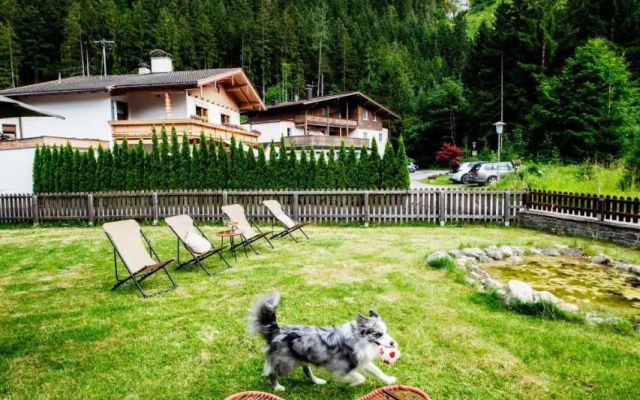 PineTree Lodge