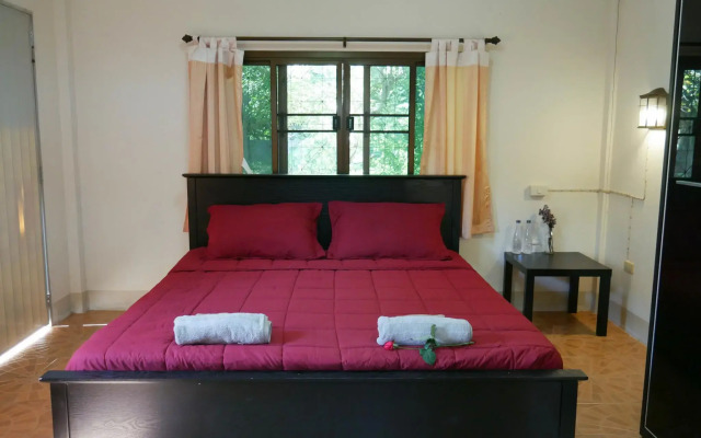 Microkosmos Guest House (Chiang Dao)