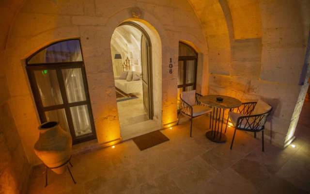 Anka Cave Suites