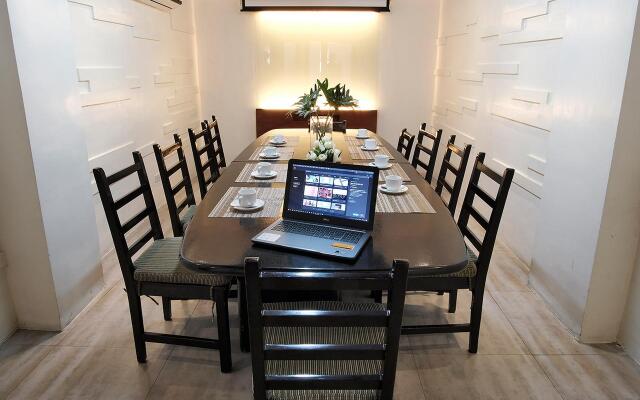 Fersal Hotel Neptune Makati