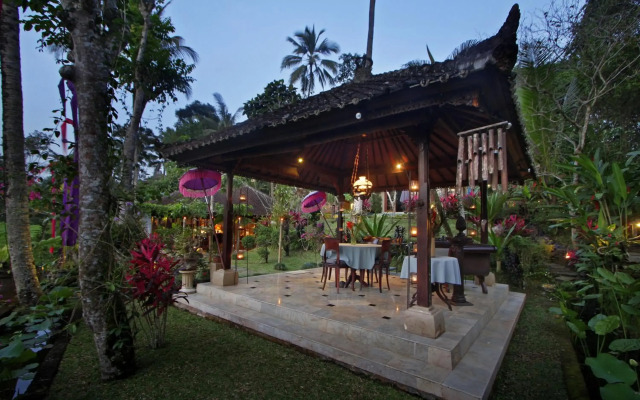The Mahogany Villa
