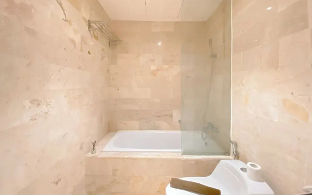 Wonderful And Homey 1Br Apartment The Empyreal Epicentrum Kuningan