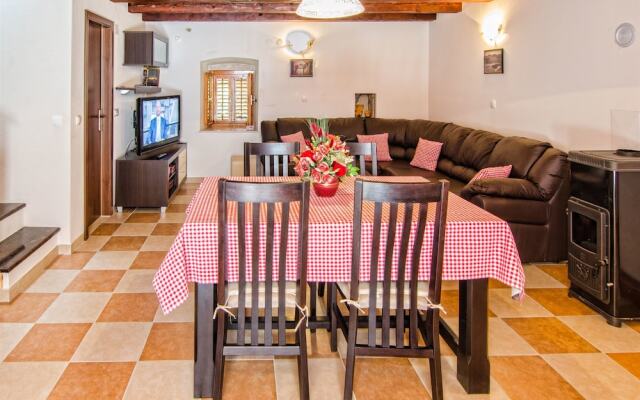 House Lazar